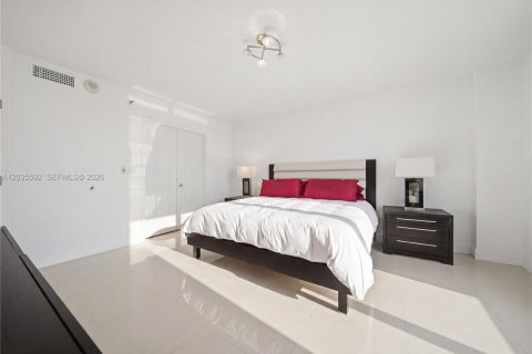 Copropriété à vendre à Aventura, Floride: 2 chambres, 101.36 m2 № 2270796 - photo 25