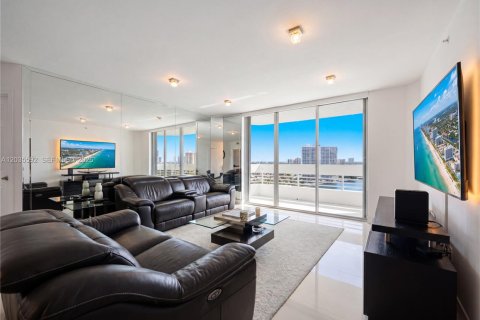 Copropriété à vendre à Aventura, Floride: 2 chambres, 101.36 m2 № 2270796 - photo 4