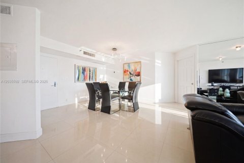 Copropriété à vendre à Aventura, Floride: 2 chambres, 101.36 m2 № 2270796 - photo 6