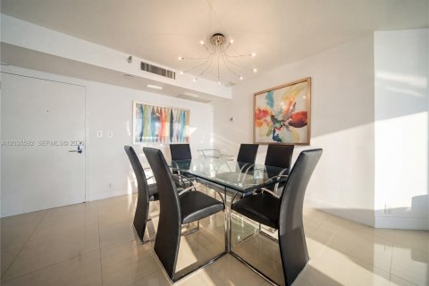 Copropriété à vendre à Aventura, Floride: 2 chambres, 101.36 m2 № 2270796 - photo 7