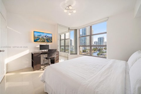 Copropriété à vendre à Aventura, Floride: 2 chambres, 101.36 m2 № 2270796 - photo 17
