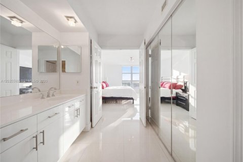 Copropriété à vendre à Aventura, Floride: 2 chambres, 101.36 m2 № 2270796 - photo 23