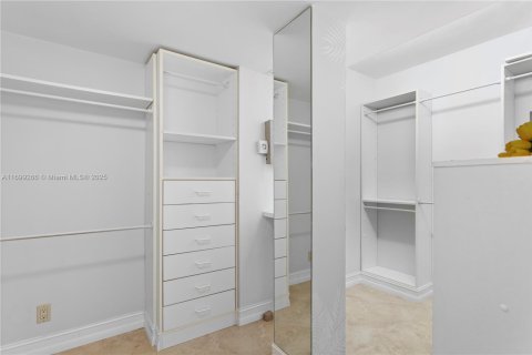 Adosado en alquiler en Hillsboro Beach, Florida, 2 dormitorios, 224.82 m2 № 1959441 - foto 19