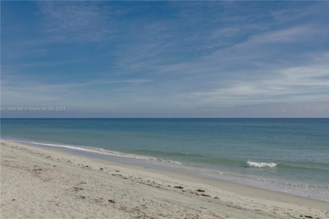 Adosado en alquiler en Hillsboro Beach, Florida, 2 dormitorios, 224.82 m2 № 1959441 - foto 23