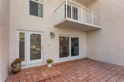 Adosado en alquiler en Hillsboro Beach, Florida, 2 dormitorios, 224.82 m2 № 1959441 - foto 3