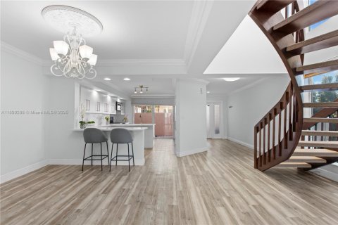 Adosado en alquiler en Hillsboro Beach, Florida, 2 dormitorios, 224.82 m2 № 1959441 - foto 6