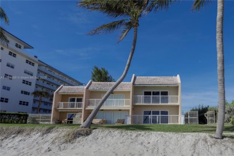 Adosado en alquiler en Hillsboro Beach, Florida, 2 dormitorios, 224.82 m2 № 1959441 - foto 10