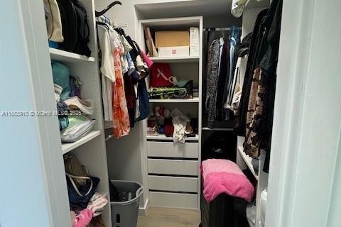 Condominio en venta en Pembroke Pines, Florida, 1 dormitorio, 74.32 m2 № 1979367 - foto 4