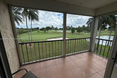 Condominio en venta en Pembroke Pines, Florida, 1 dormitorio, 74.32 m2 № 1979367 - foto 16