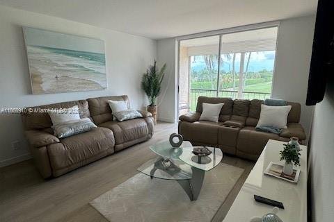 Condominio en venta en Pembroke Pines, Florida, 1 dormitorio, 74.32 m2 № 1979367 - foto 6