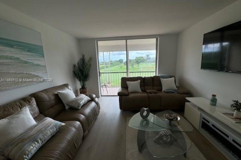 Condominio en venta en Pembroke Pines, Florida, 1 dormitorio, 74.32 m2 № 1979367 - foto 19