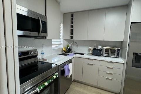 Condominio en venta en Pembroke Pines, Florida, 1 dormitorio, 74.32 m2 № 1979367 - foto 11