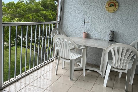 Купить кондоминиум в Дирфилд-Бич, Флорида 1 комната, 99.41м2, № 2253594 - фото 8