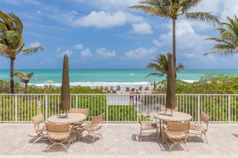 Condo in Hallandale Beach, Florida, 1 bedroom  № 2052770 - photo 9