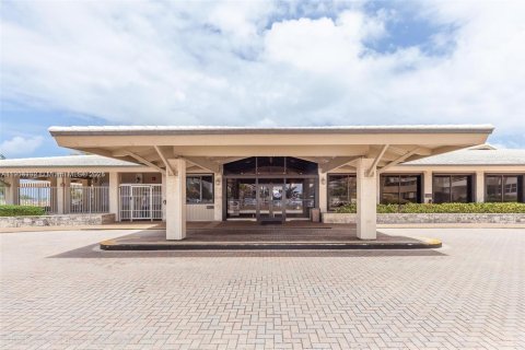 Condo in Hallandale Beach, Florida, 1 bedroom  № 2052770 - photo 7