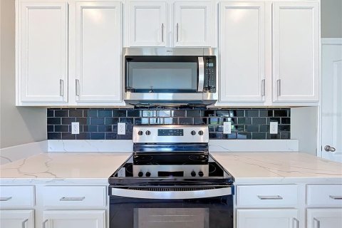 Villa ou maison à vendre à Tavares, Floride: 3 chambres, 213.3 m2 № 1906046 - photo 8