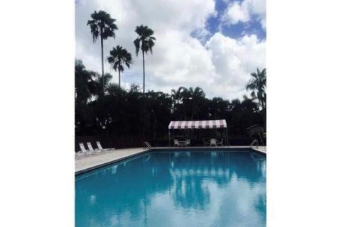 House in Boca Raton, Florida 2 bedrooms, 104.7 sq.m. № 1223629 - photo 1