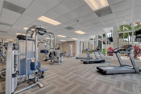 Condo in Miami, Florida, 2 bedrooms  № 1946108 - photo 26