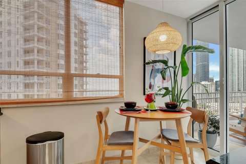 Condo in Miami, Florida, 2 bedrooms  № 1946108 - photo 18