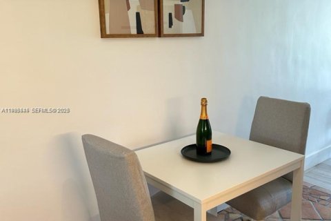 Copropriété à louer à Miami, Floride: 33.44 m2 № 2048219 - photo 6