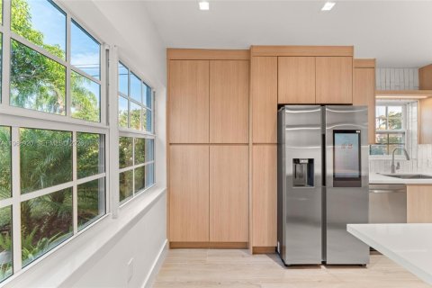 House in North Miami Beach, Florida 3 bedrooms, 106.28 sq.m. № 2030057 - photo 30