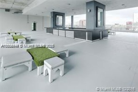 Condo in Miami, Florida, 1 bedroom  № 1978206 - photo 12