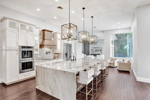 Снять в аренду виллу или дом в Уэстон, Флорида 5 спален, 319.31м2, № 2006380 - фото 11