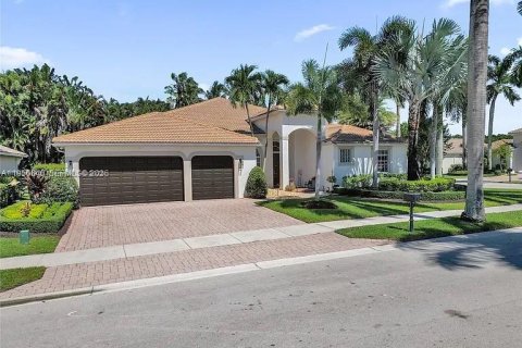 Снять в аренду виллу или дом в Уэстон, Флорида 5 спален, 319.31м2, № 2006380 - фото 3