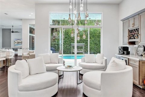 Снять в аренду виллу или дом в Уэстон, Флорида 5 спален, 319.31м2, № 2006380 - фото 8