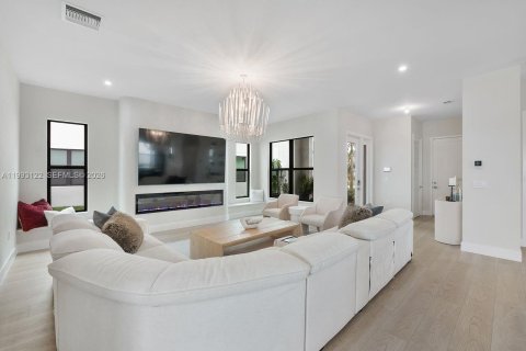 Villa ou maison à vendre à Palm Beach Gardens, Floride: 5 chambres, 393.72 m2 № 2064648 - photo 6