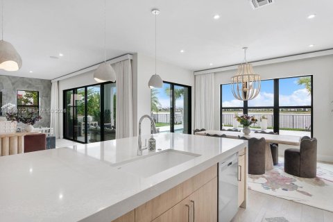Villa ou maison à vendre à Palm Beach Gardens, Floride: 5 chambres, 393.72 m2 № 2064648 - photo 17