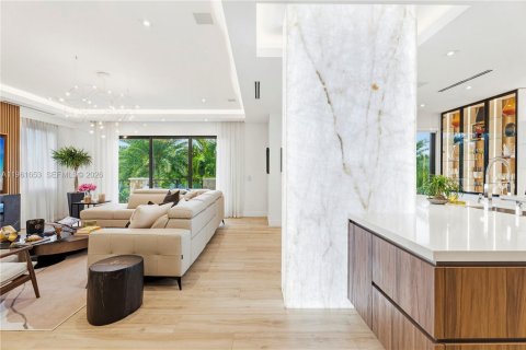 Villa ou maison à vendre à Palmetto Bay, Floride: 3 chambres, 292.64 m2 № 2024716 - photo 19