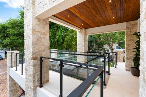 Villa ou maison à vendre à Palmetto Bay, Floride: 3 chambres, 292.64 m2 № 2024716 - photo 10