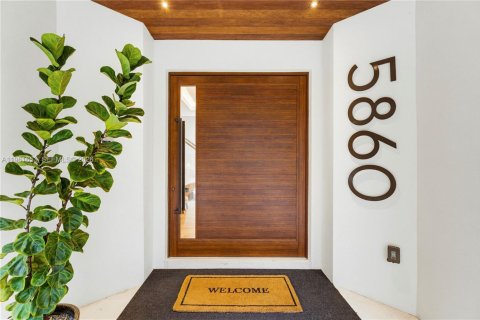 Villa ou maison à vendre à Palmetto Bay, Floride: 3 chambres, 292.64 m2 № 2024716 - photo 11