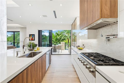 Villa ou maison à vendre à Palmetto Bay, Floride: 3 chambres, 292.64 m2 № 2024716 - photo 25