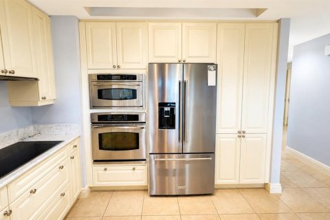 Condo in Sarasota, Florida, 2 bedrooms  № 2236674 - photo 7