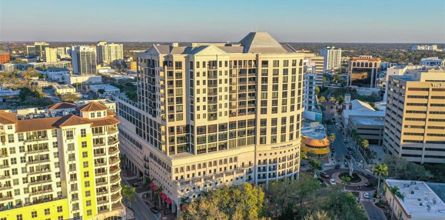 Condo in Sarasota, Florida, 2 bedrooms  № 2236674