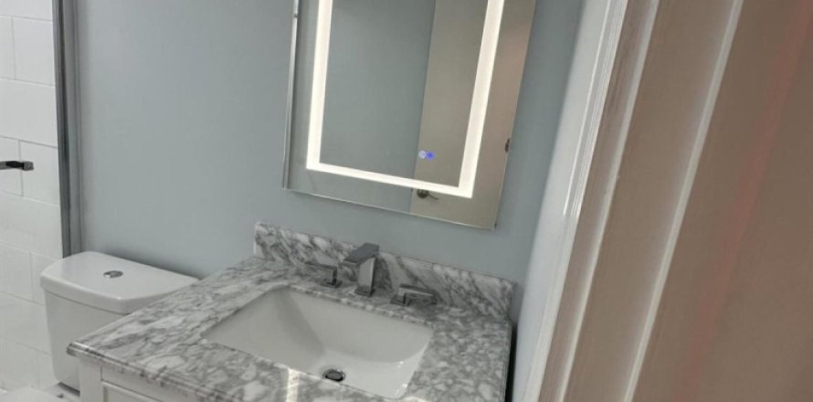 Condominio en West Palm Beach, Florida, 1 dormitorio  № 1187048