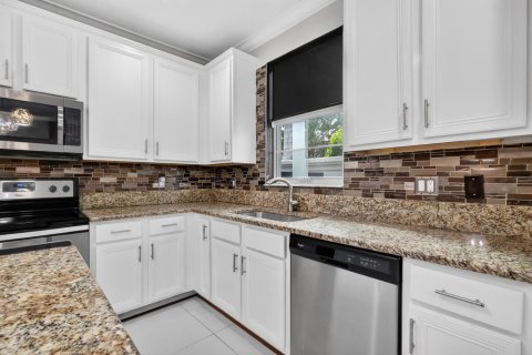 Townhouse in Boynton Beach, Florida 3 bedrooms, 146.32 sq.m. № 2248411 - photo 5