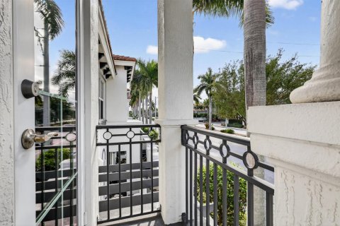 Townhouse in Boynton Beach, Florida 3 bedrooms, 146.32 sq.m. № 2248411 - photo 15
