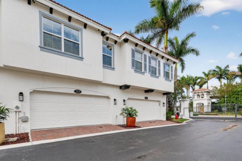 Townhouse in Boynton Beach, Florida 3 bedrooms, 146.32 sq.m. № 2248411 - photo 3
