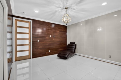 Townhouse in Boynton Beach, Florida 3 bedrooms, 146.32 sq.m. № 2248411 - photo 29