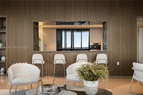 Condominio en venta en Sunny Isles Beach, Florida, 5 dormitorios, 532.05 m2 № 1970703 - foto 19