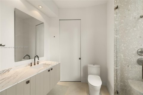 Condominio en venta en Sunny Isles Beach, Florida, 5 dormitorios, 532.05 m2 № 1970703 - foto 30