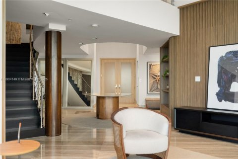 Condominio en venta en Sunny Isles Beach, Florida, 5 dormitorios, 532.05 m2 № 1970703 - foto 5
