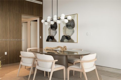 Condominio en venta en Sunny Isles Beach, Florida, 5 dormitorios, 532.05 m2 № 1970703 - foto 24
