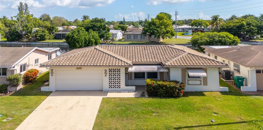 Villa ou maison à Tamarac, Floride 2 chambres, 157.93 m2 № 1968069