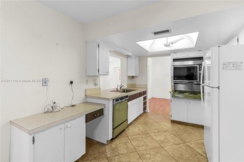 Villa ou maison à vendre à Tamarac, Floride: 2 chambres, 157.93 m2 № 1968069 - photo 5