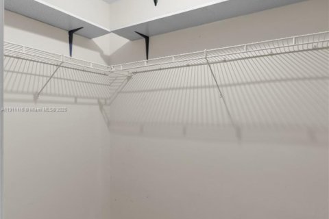 Villa ou maison à vendre à Tamarac, Floride: 2 chambres, 157.93 m2 № 1968069 - photo 15