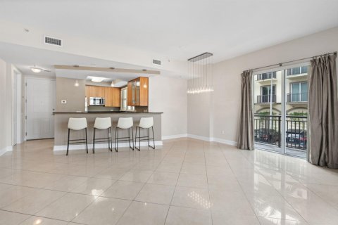 Townhouse in Wilton Manors, Florida 2 bedrooms, 174.93 sq.m. № 2083575 - photo 6
